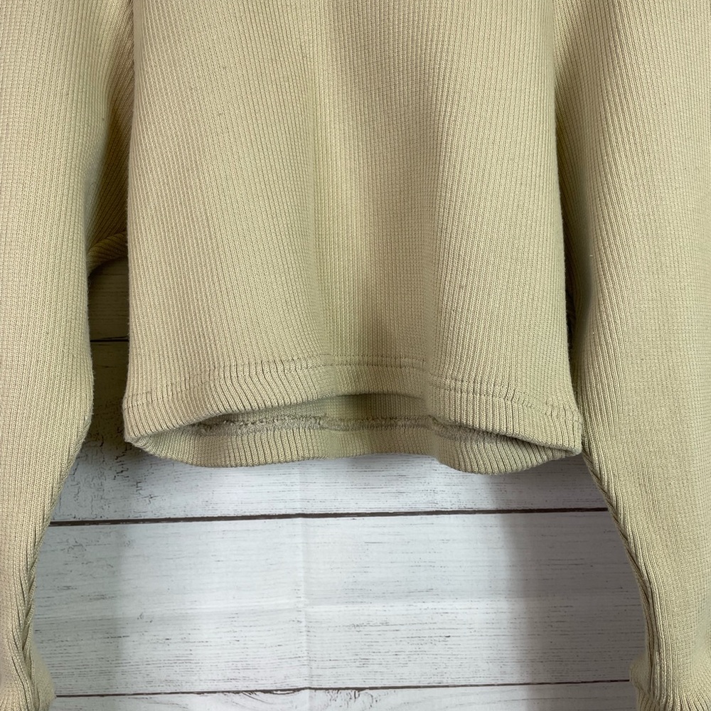 Women’s L’academie Cropped Sweater - Picture 4 of 6